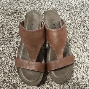 Women’s Corkys Funkytime Wedge Size 10 Brown. Boho Casual Cottage Core